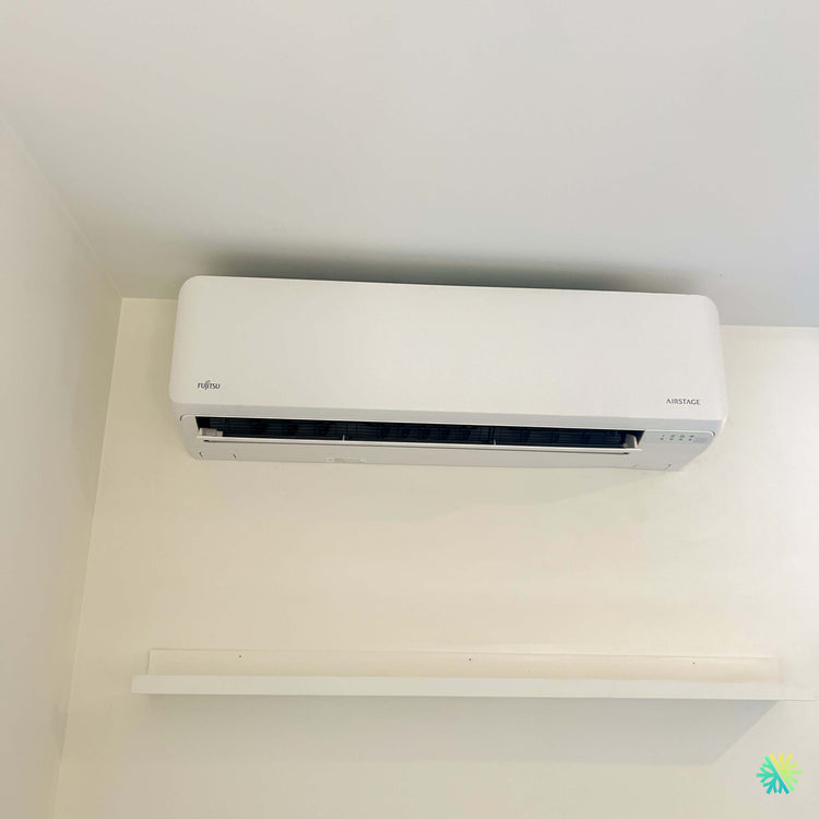 Installation d’une thermopompe double zone Fujitsu AIRSTAGE Aquila XLTH dans Mercier–Hochelaga-Maisonneuve à Montréal