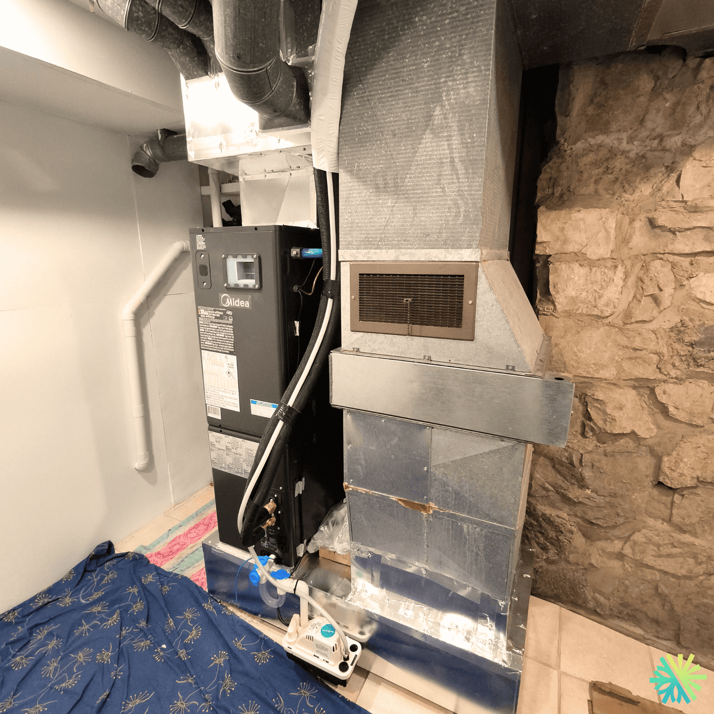 Installation d’une thermopompe centrale Midea EVOX G3 à Rosemont–La Petite-Patrie (Montréal)