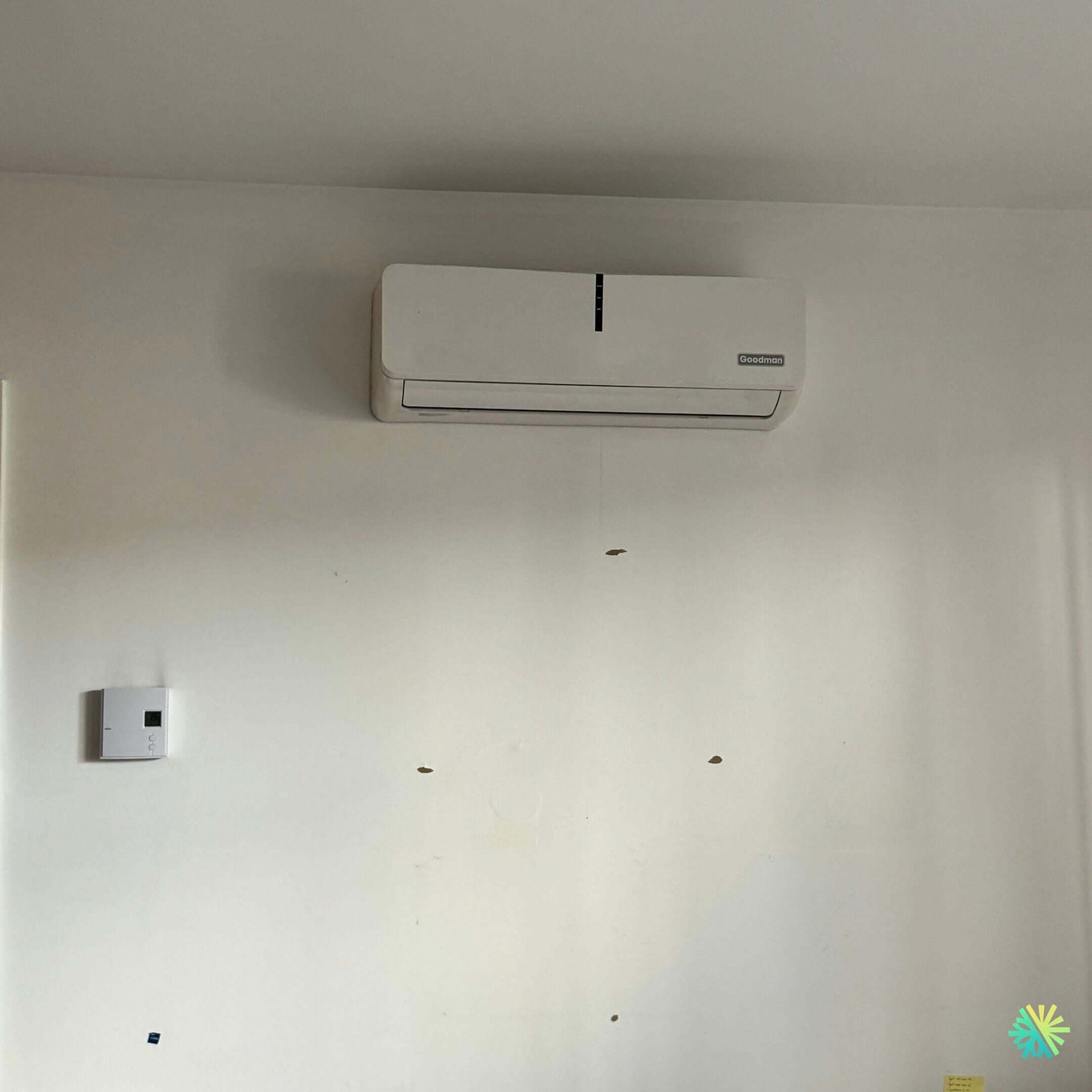 Réparation d’une thermopompe murale Goodman à Candiac