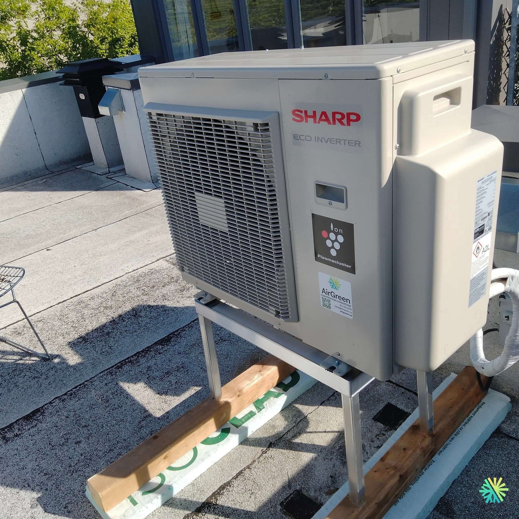 Installation d’une Sharp Eco Inverter thermopompe murale à Griffintown (Le Sud-Ouest)