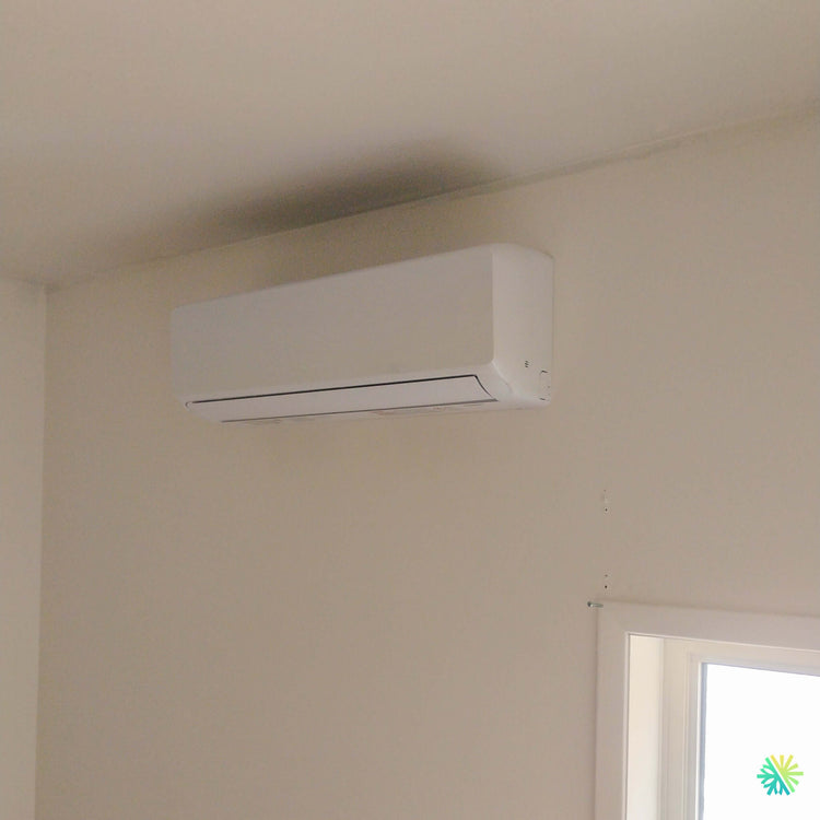 Installation d’une thermopompe murale GREE CHARMO R32 Mini Split à Fabreville, Laval