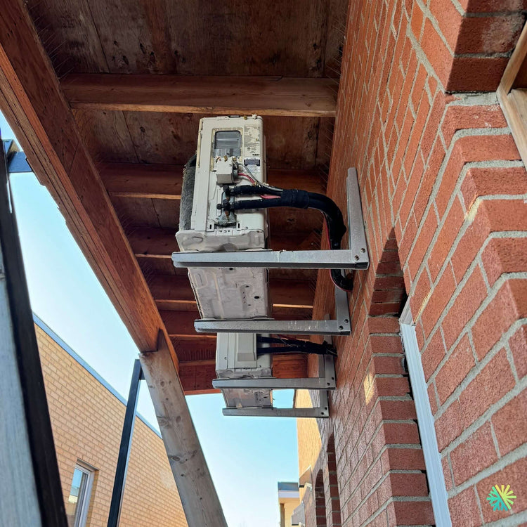 Nettoyage de deux unités extérieures de thermopompe murale à Brossard
