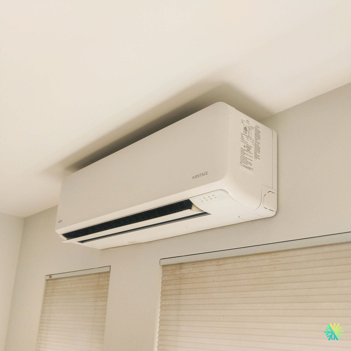 Installation d’une thermopompe double zone Fujitsu Aquila XLTH à Saint-Philippe, sur la Rive Sud de Montréal