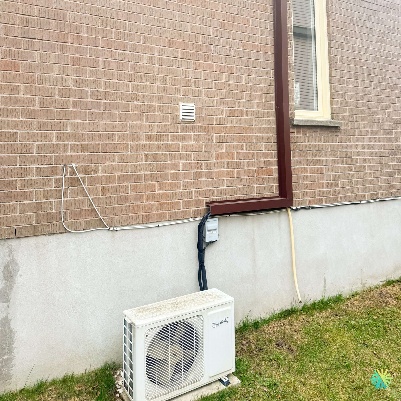 Réparation d’une thermopompe murale ForestAir à Montréal-Est