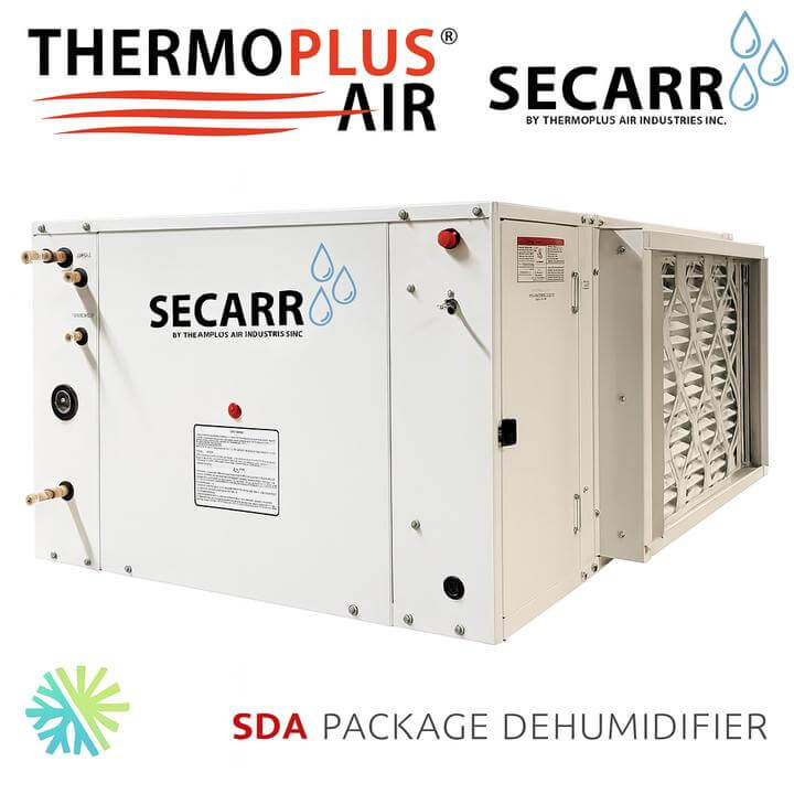 Technicien effectuant l'entretien des systèmes de réfrigération commerciale. Quels sont les avantages d'un entretien régulier des systèmes de réfrigération commerciale?