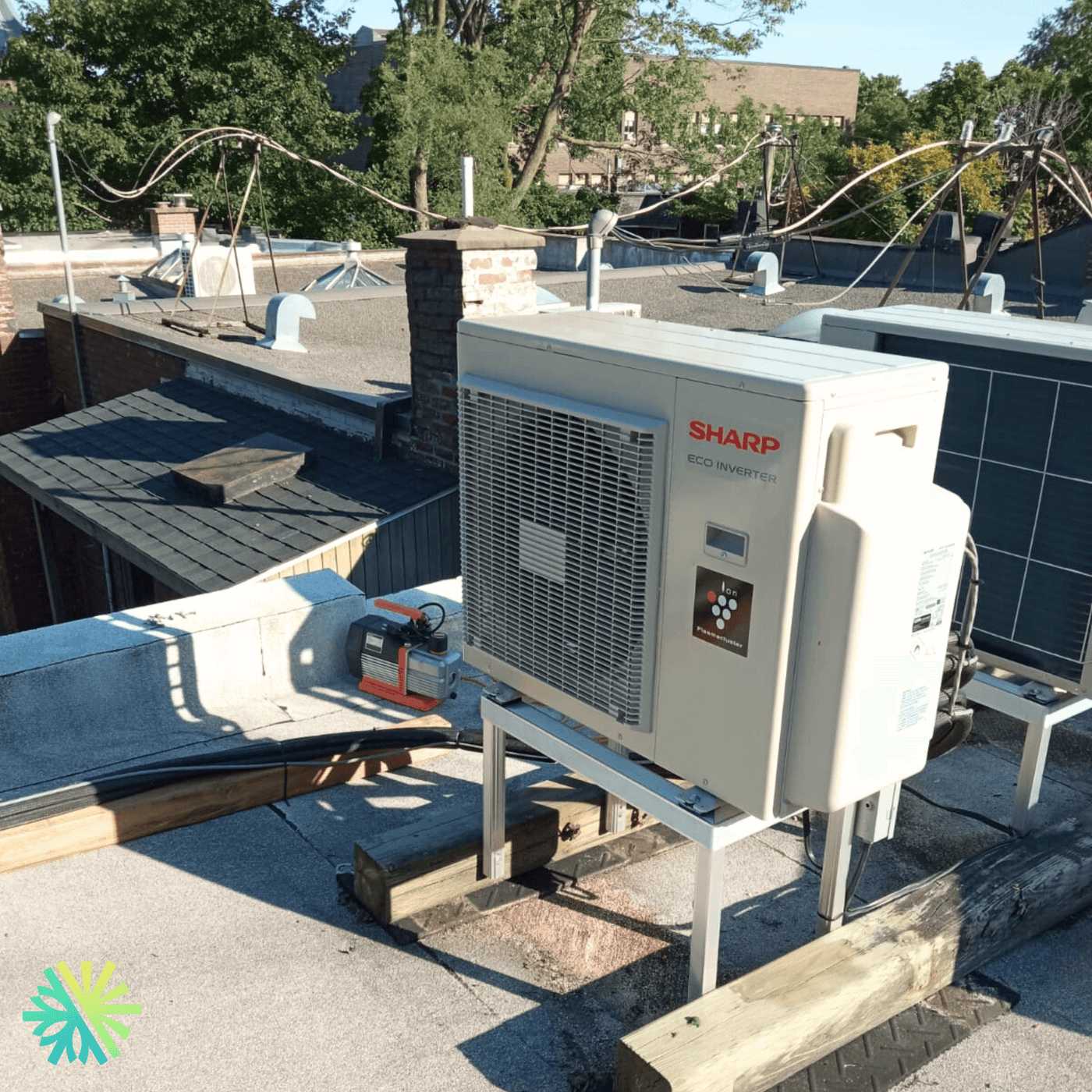Installation d'une thermopompe TripleZone Sharp BU à Rosemont, Montréal