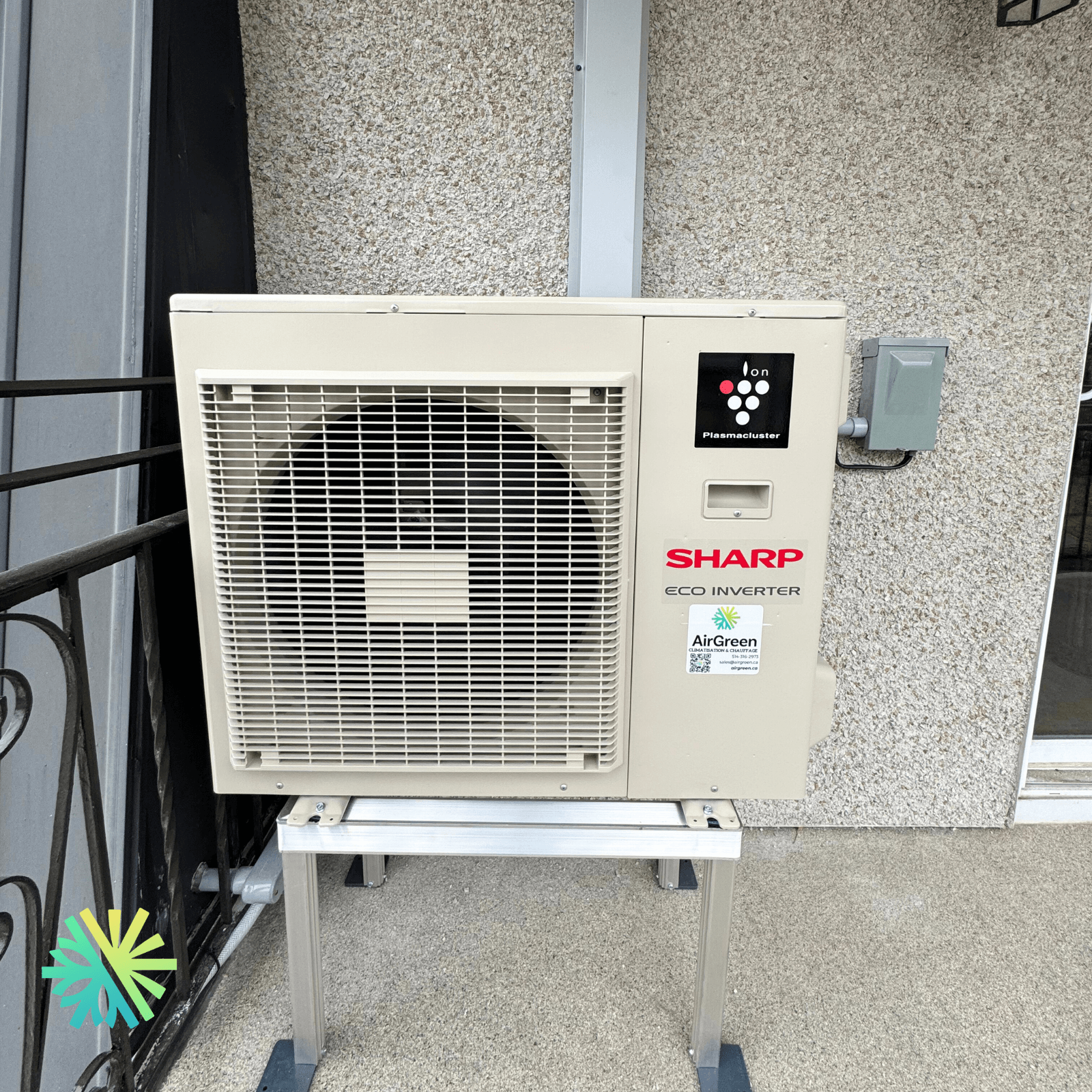 Installation d’une thermopompe murale Sharp ZU1 18 000 BTU à Westmount