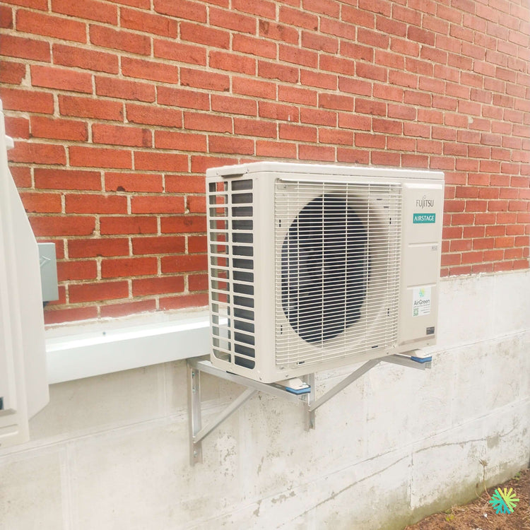 Installation d’une thermopompe murale Fujitsu AIRSTAGE Altair 500 à Saint-Blaise-sur-Richelieu sur support mural