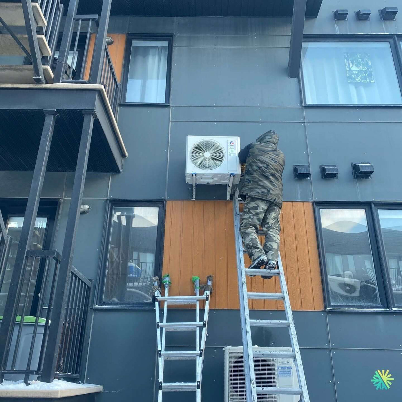 Installation d’une Gree Livo R32 thermopompe murale à Saint-Laurent