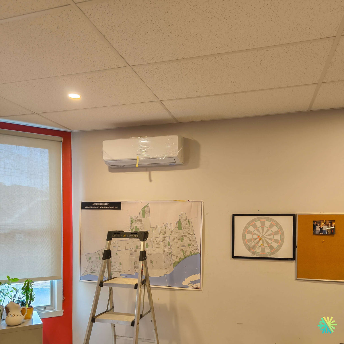 Installation d’une thermopompe Quad-Zone GREE FREE MATCH R32 à Beaconsfield : quatre zones de confort dans un espace bien pensé de l’Ouest-de-l’Île