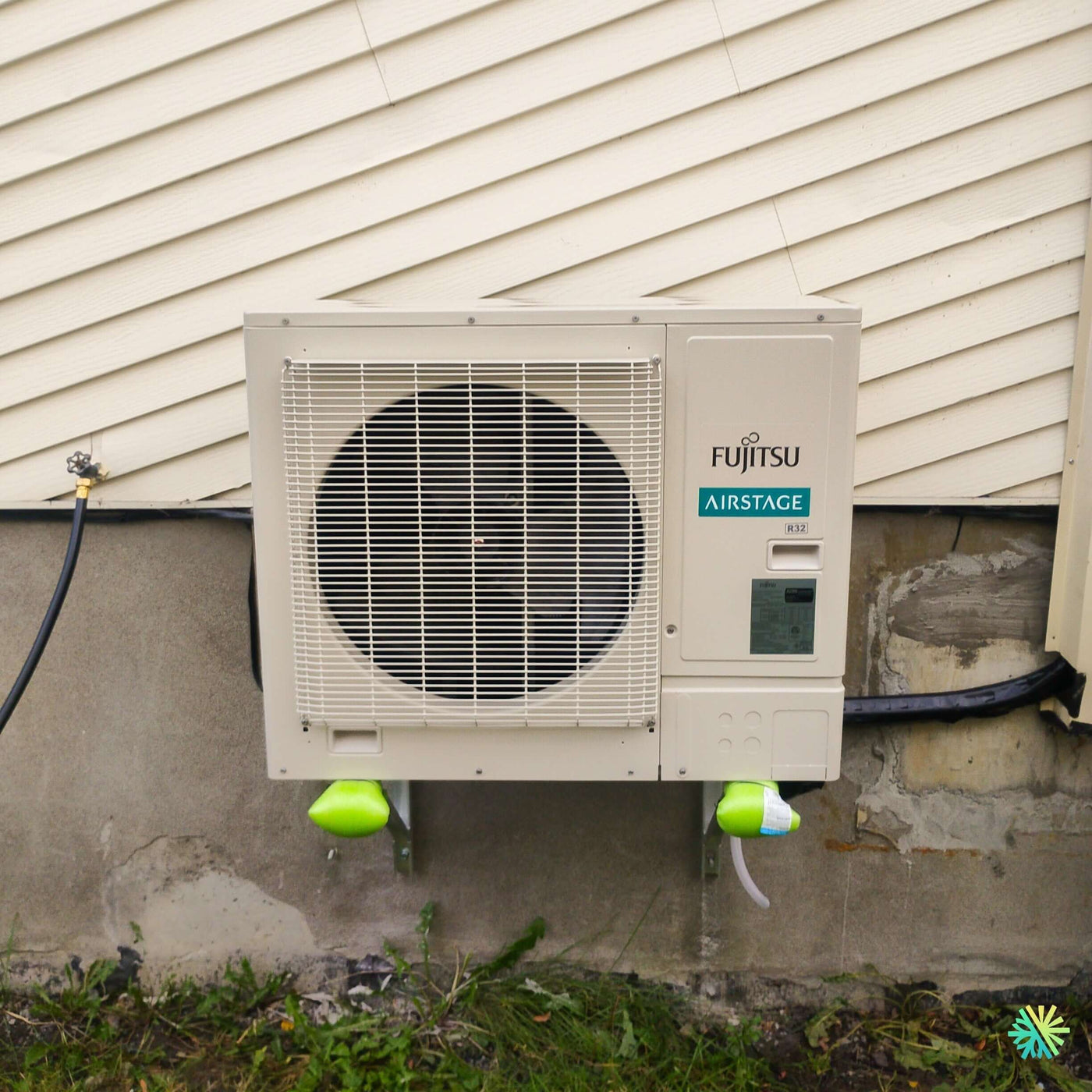 Installation d’une thermopompe murale FUJITSU ORION XLTH KZAH R-32 18 000 BTU à Duvernay, Laval