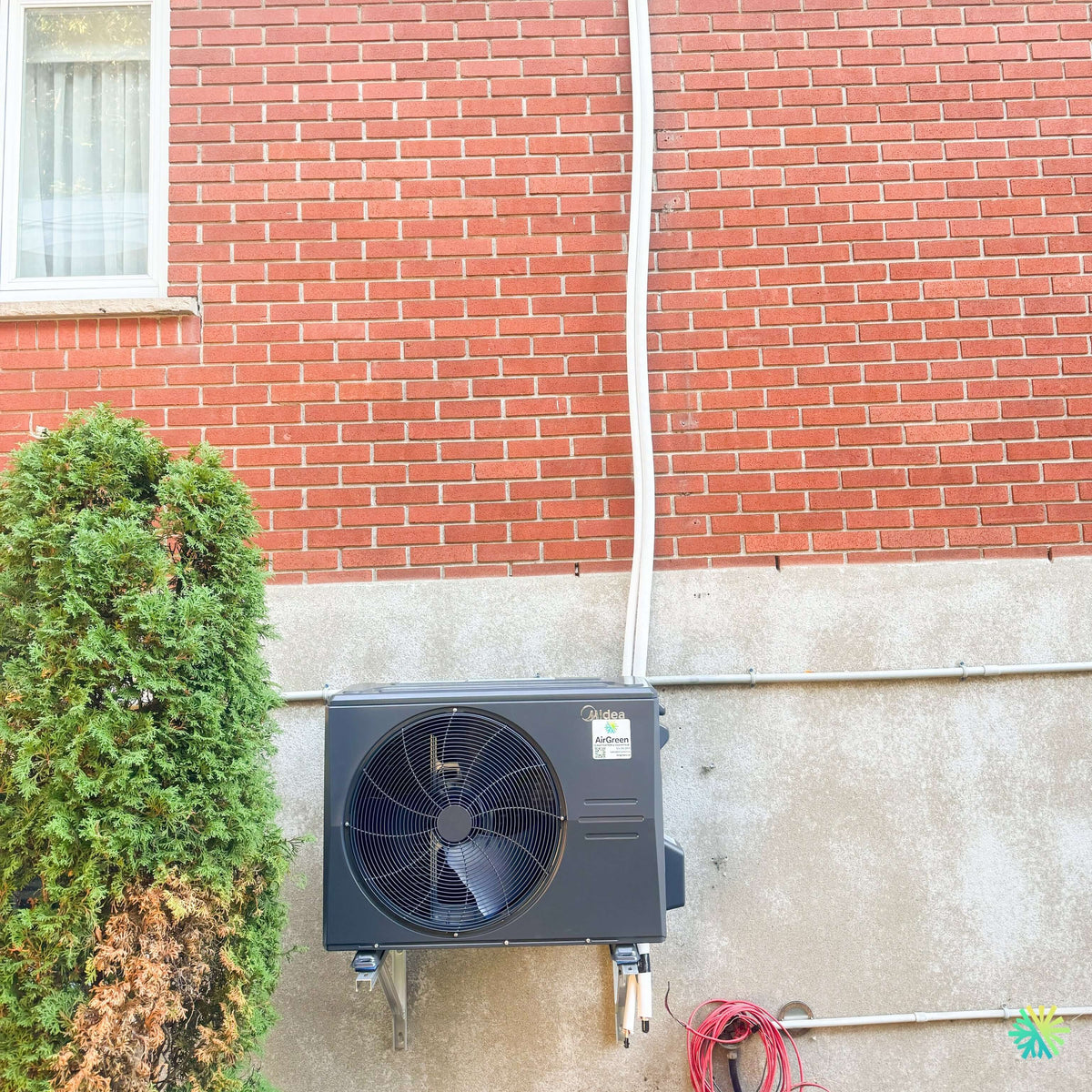 Installation d’une thermopompe centrale MIDEA EVOX G3 à Ahuntsic-Cartierville, Montréal