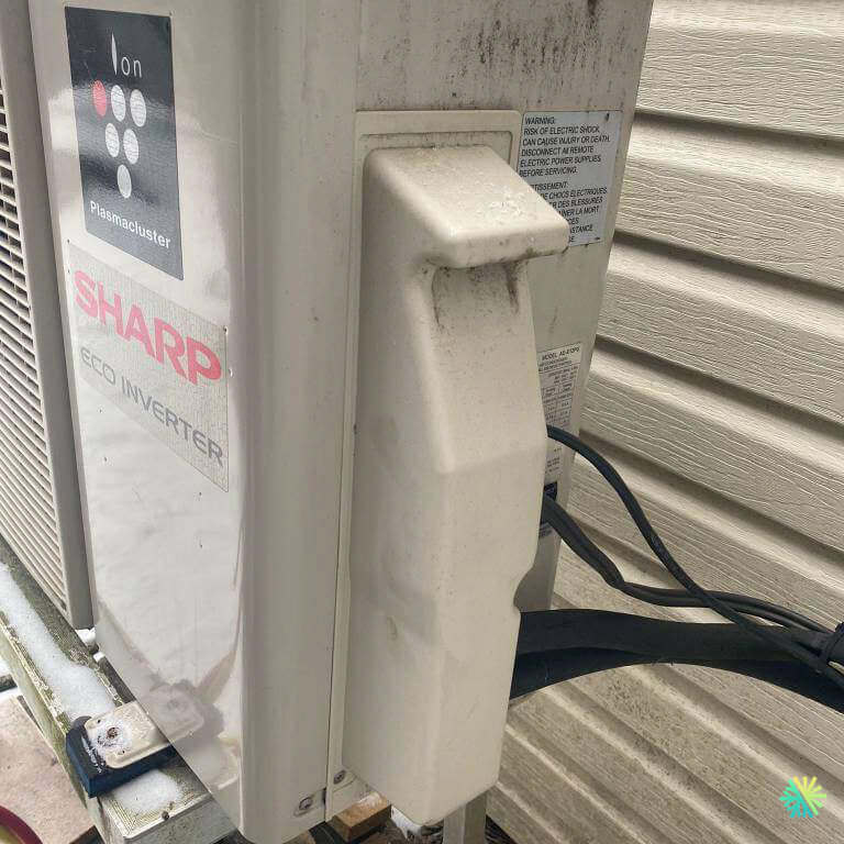 Nettoyage d’une thermopompe Sharp Eco Inverter à Sainte-Julie