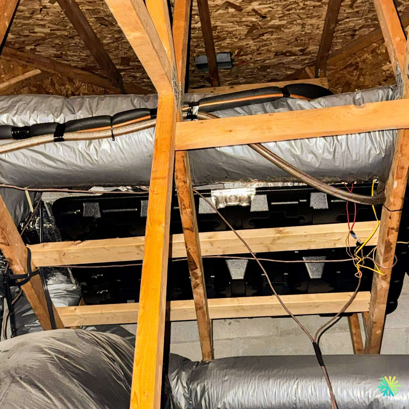 Thermopompe multizone et maisons centenaires à Montréal : Comment surmonter les défis techniques avec succès