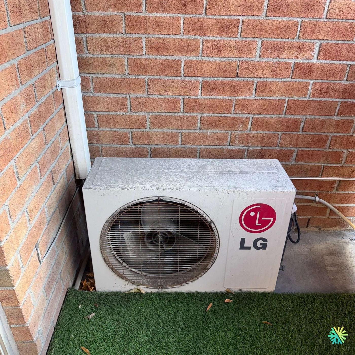 Nettoyage d’une thermopompe LG à Côte-des-Neiges