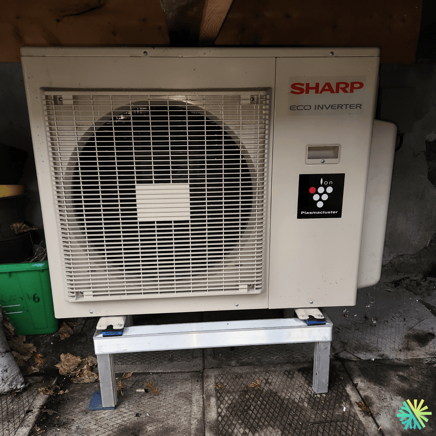 Installation d’une thermopompe murale Sharp ZU1 à Sainte-Dorothée (Laval)