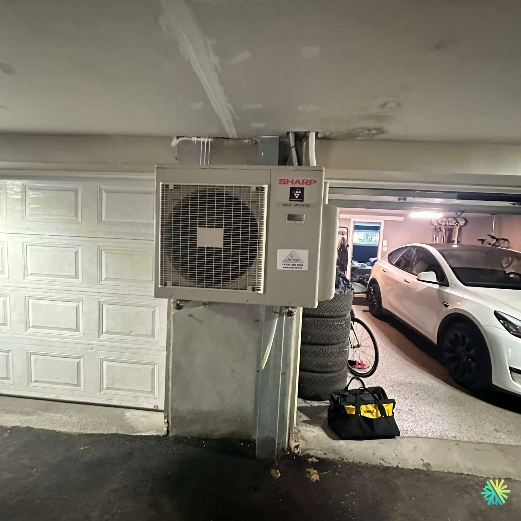 Installation d’une Sharp ZHU1 thermopompe murale à Laval (Chomedey)
