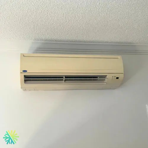 Réparation d’une thermopompe murale Carrier à Brossard