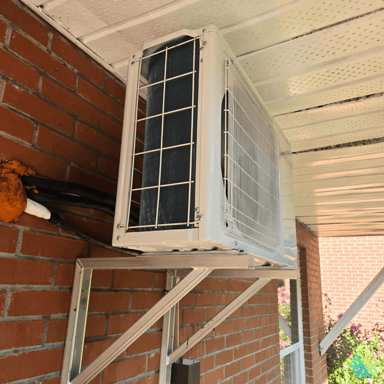 Nettoyage d’une thermopompe murale WindAir à Villeray–Saint-Michel–Parc-Extension (Montréal)