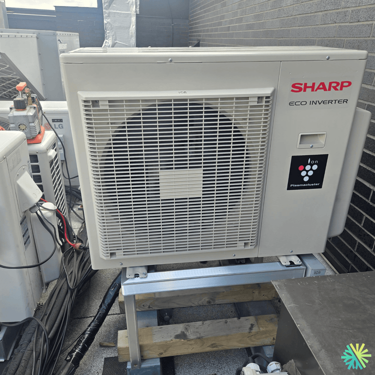 Installation d’une thermopompe murale Sharp au Sud-Ouest (Montréal)