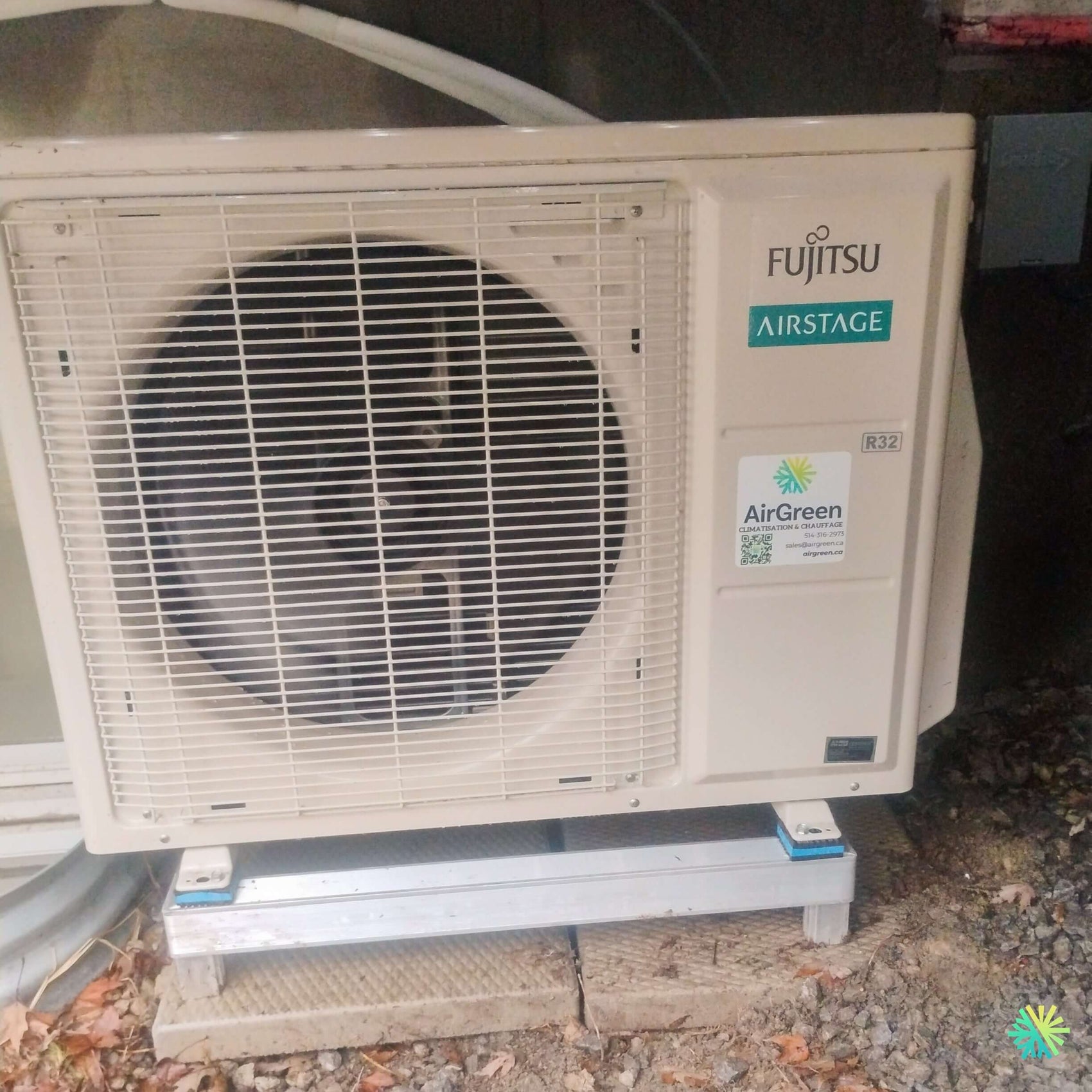 Installation d’une thermopompe murale Fujitsu AIRSTAGE Orion XLTH 24 000 BTU à Auteuil, Laval