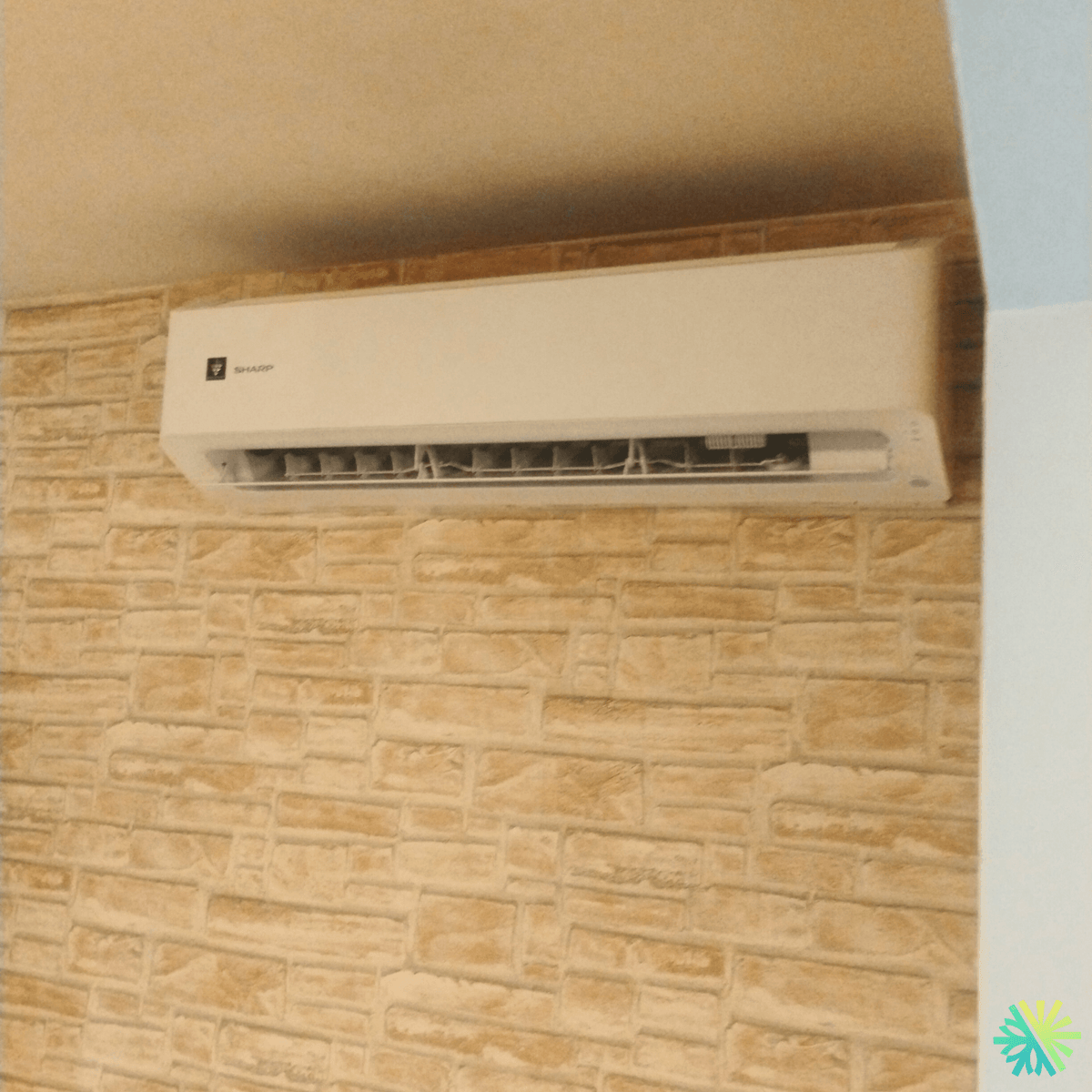 Installation d’une thermopompe murale Sharp à Rosemont–La Petite-Patrie