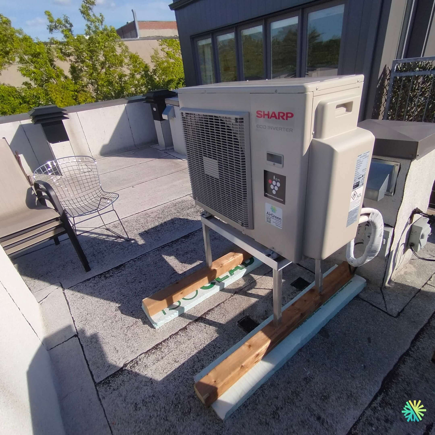 Installation d’une Sharp ZU1 thermopompe murale à Le Sud-Ouest (Saint-Henri)