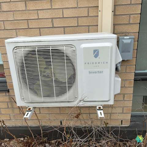 Installation d’une thermopompe Friedrich Inverter murale à Saint-Léonard