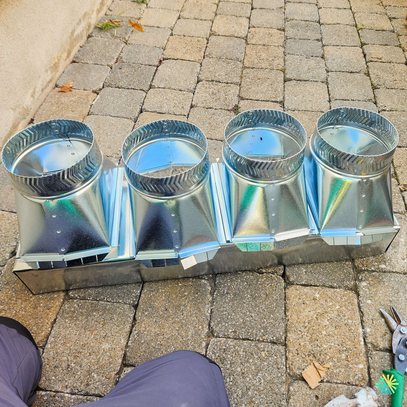 Installation d’une thermopompe gainable GREE All Match Slim Duct R32 avec conduits gainables Slim Duct à Lachine