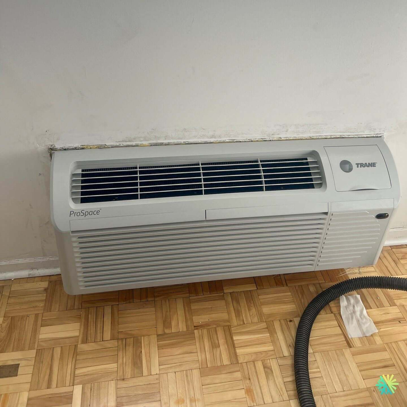 Installation d’un climatiseur de type PTAC TRANE ProSpace à Vaudreuil-Dorion