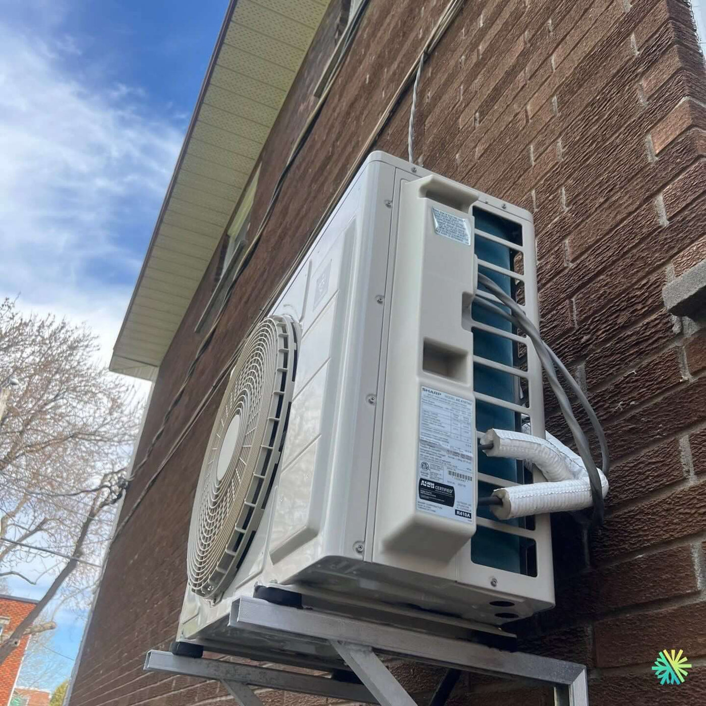 Réparation d’une thermopompe murale Midea à Rosemont–La Petite-Patrie