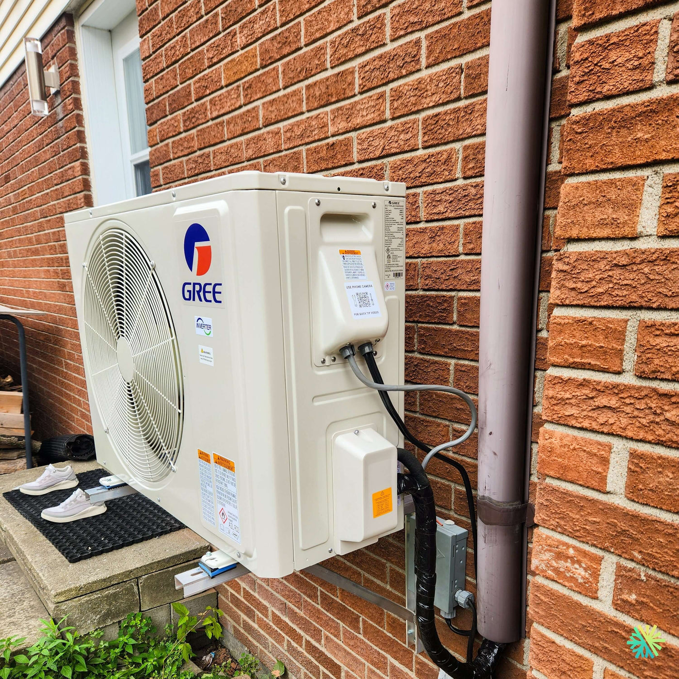 Installation d’une thermopompe DoubleZone GREE FREE MATCH R32 2 zones à Duvernay, Laval