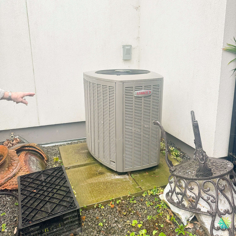 Réparation d’une Thermopompe centrale Lennox à Laval