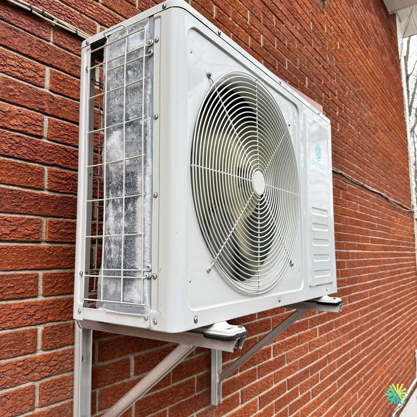 Réparation d’une thermopompe murale Midea à Sainte-Rose