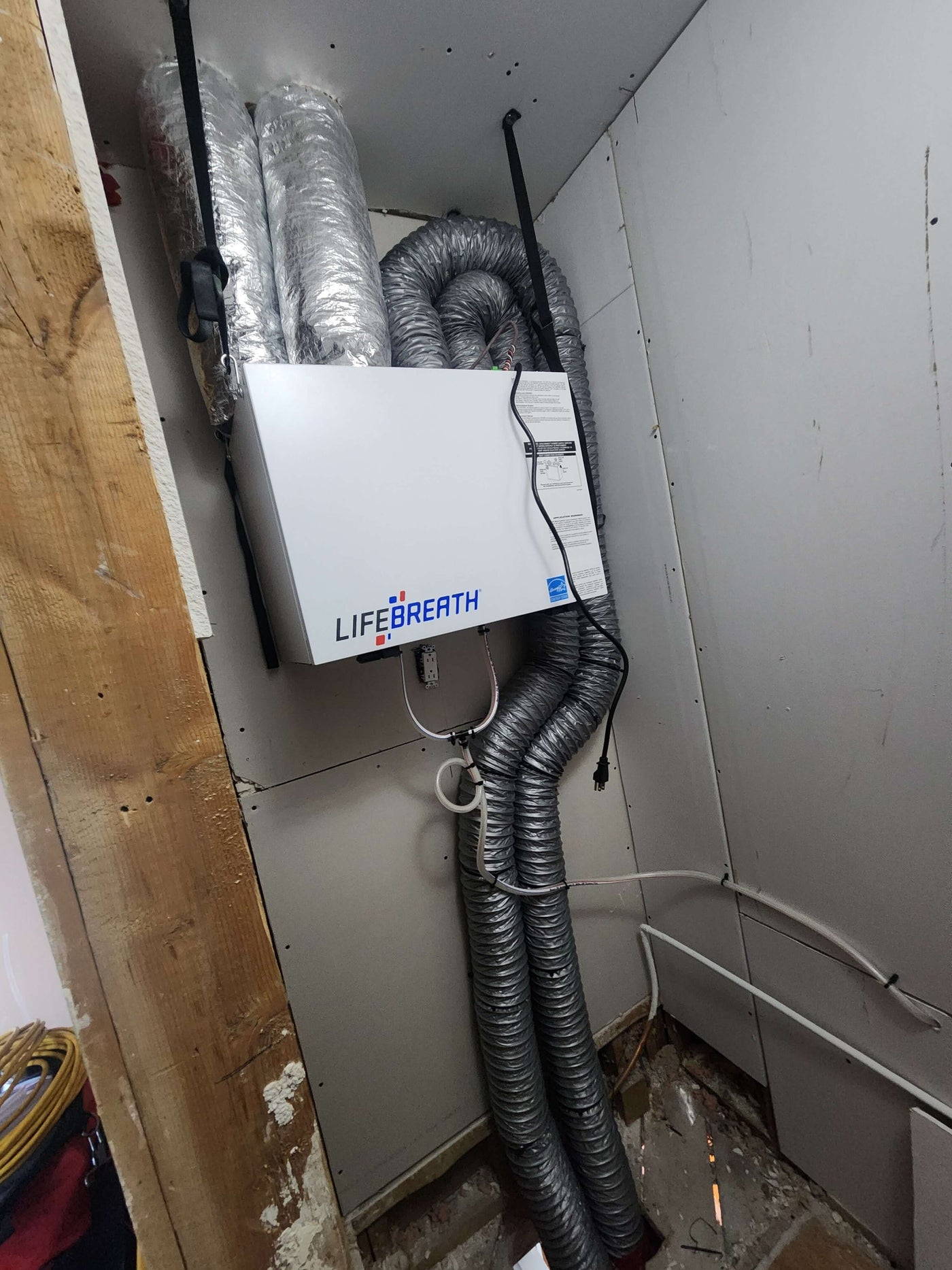 Air intérieur toxique : Le phénomène inquiétant observé dans les condos neufs de Montréal