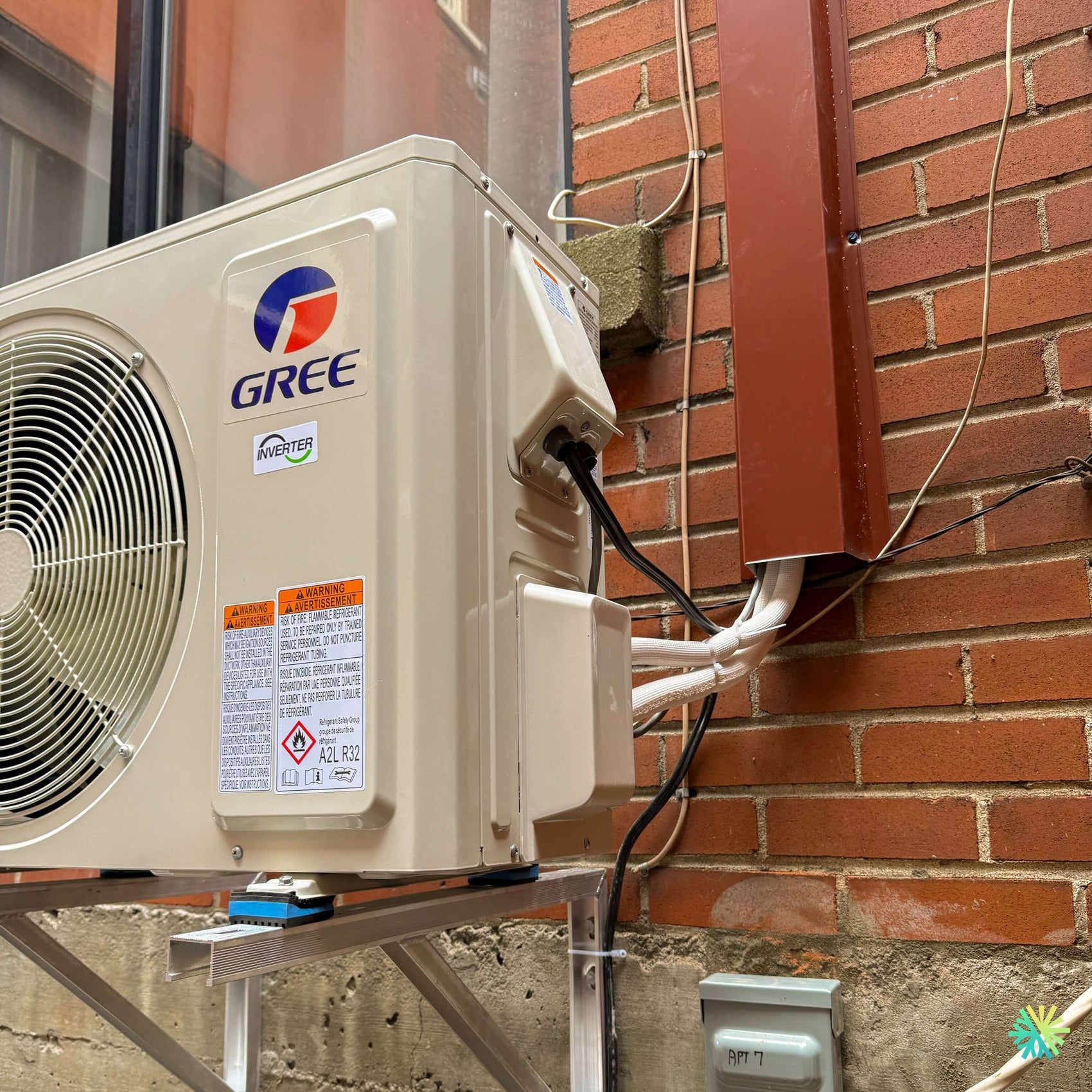 Installation d’une thermopompe GREE FREE MATCH R32 DoubleZone – 2 zones – 2 têtes à Sainte-Anne-de-Bellevue