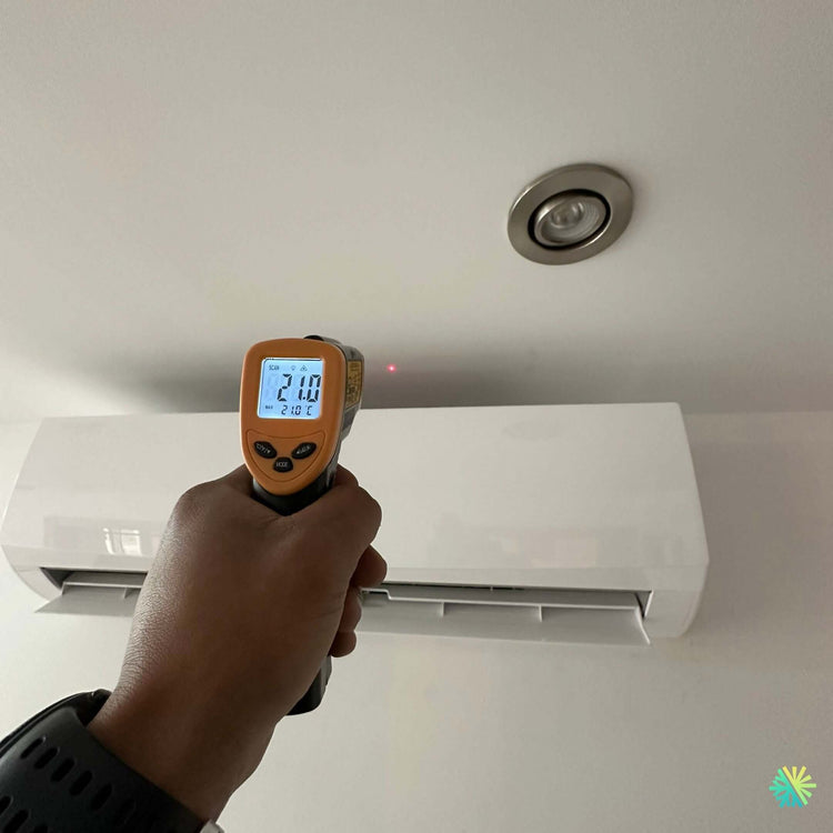 Réparation d’une thermopompe murale Gree à Outremont