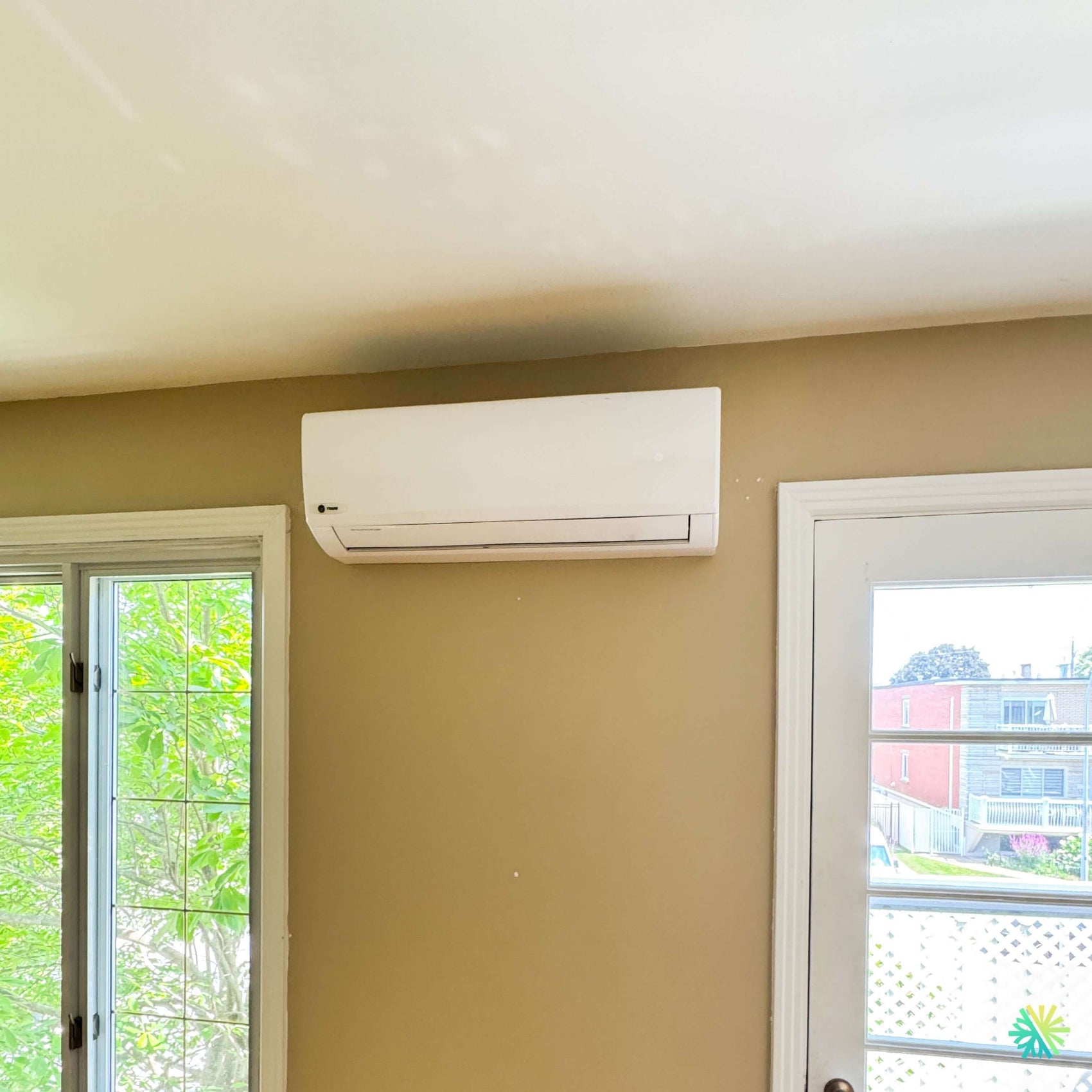 Installation d'une thermopompe 5 têtes GREE FreeMatch R32 (GWHD(42)ND6MO) à Saint-Zotique, en remplacement d'un système existant