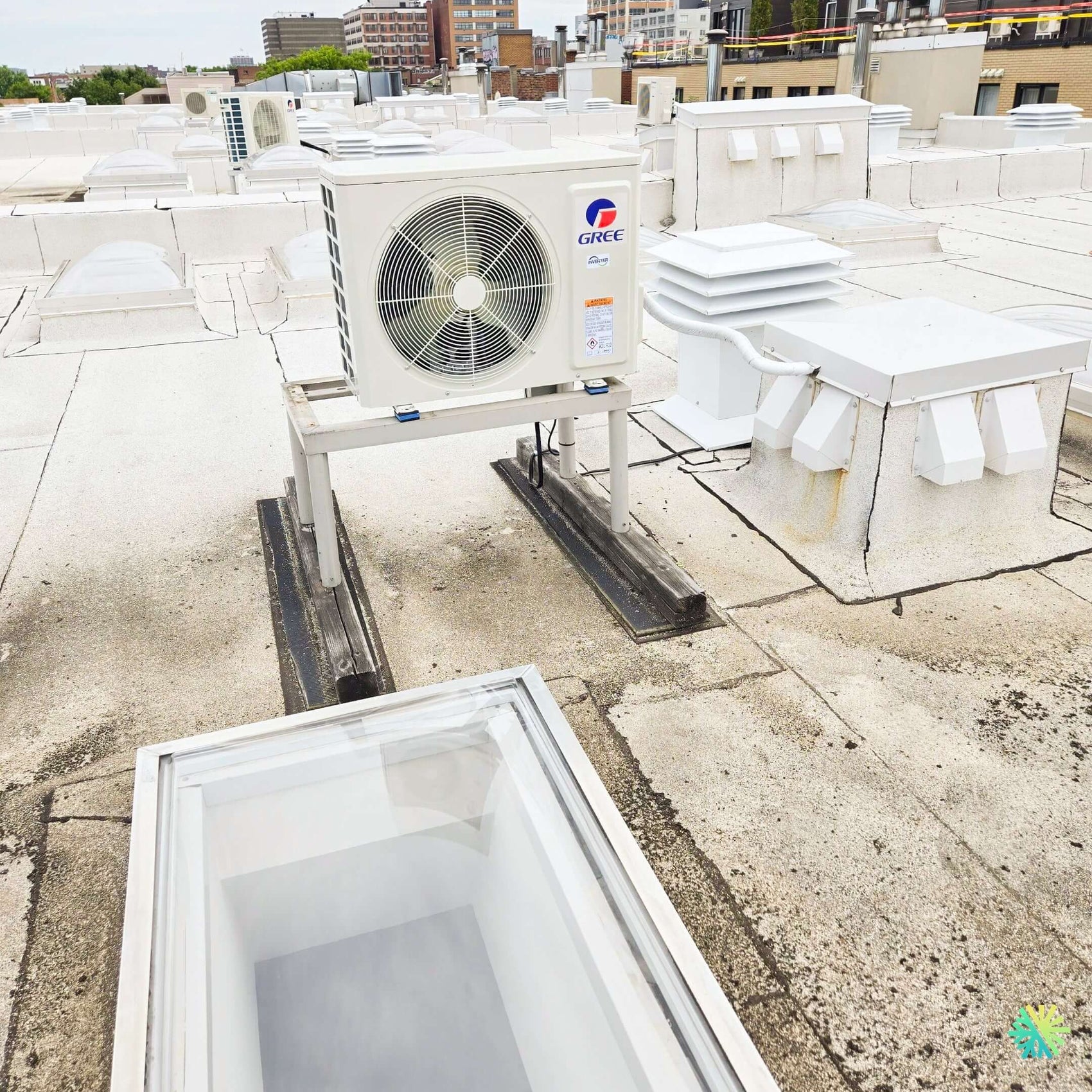 Témoignage : Comment une thermopompe multizone a augmenté la productivité de ce bureau à Montréal