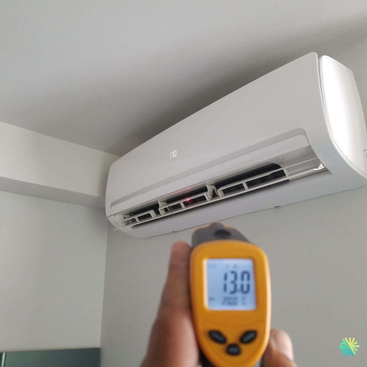 Réparation d’un climatiseur mural Midea à Sainte-Dorothée