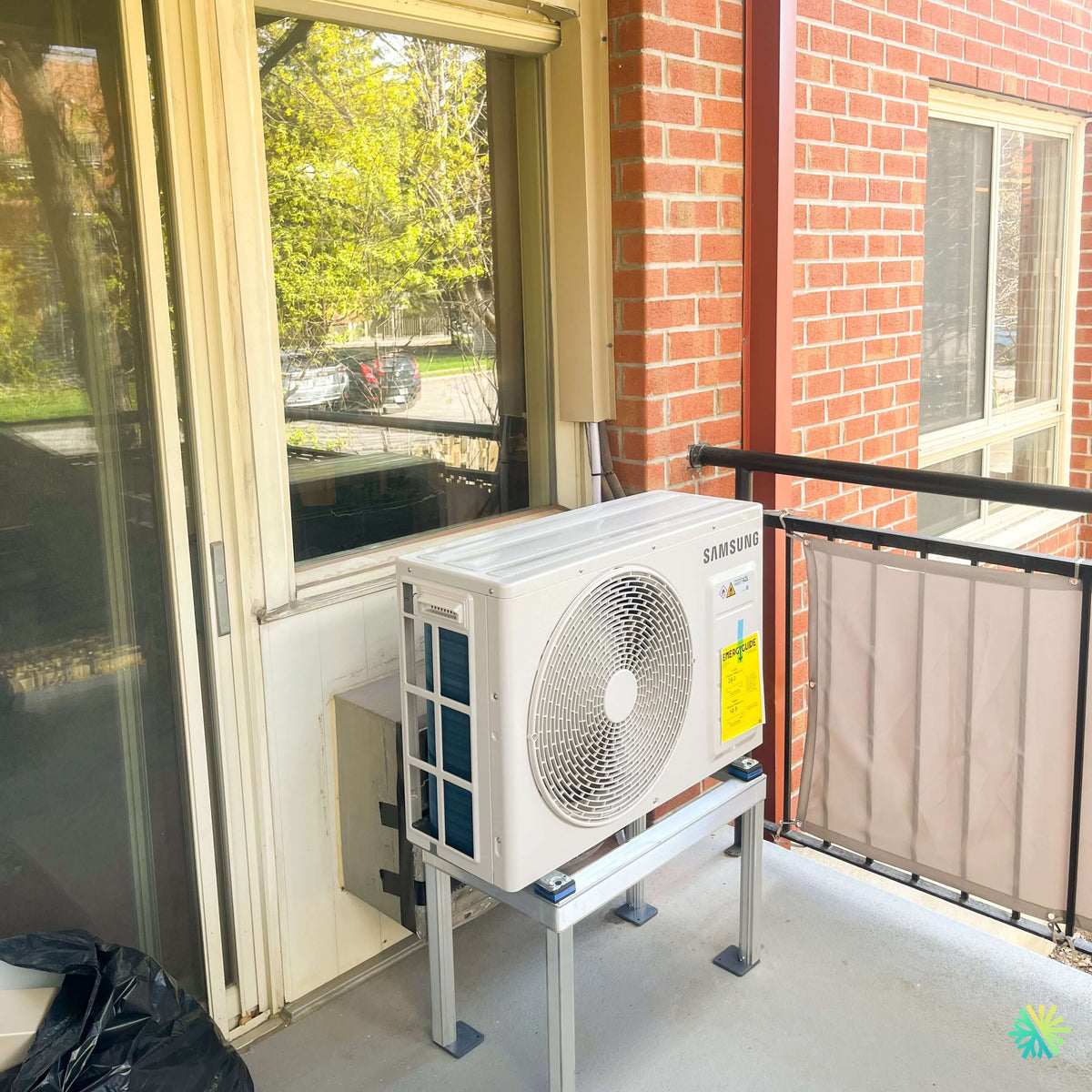Installation d’une thermopompe murale Samsung WindFree™ MaxHeat à Ahuntsic-Cartierville, Montréal