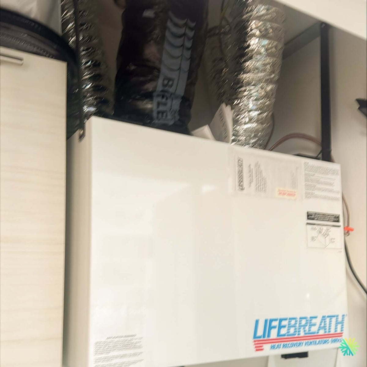 Installation d'un échangeur d'air Lifebreath 155 MAX à Brossard, sur la Rive-Sud
