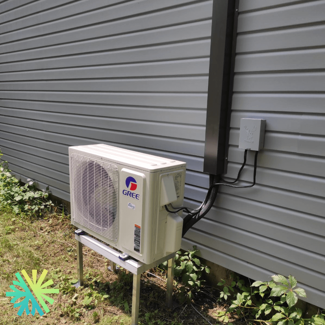 Installation of a Gree Sapphire Wall-Mounted Heat Pump in Nuns' Island, Montreal
