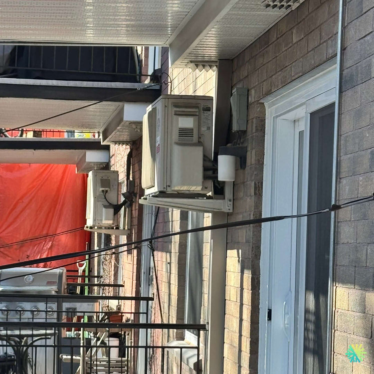 Réparation d’un climatiseur mural Fujitsu à Côte-des-Neiges–Notre-Dame-de-Grâce