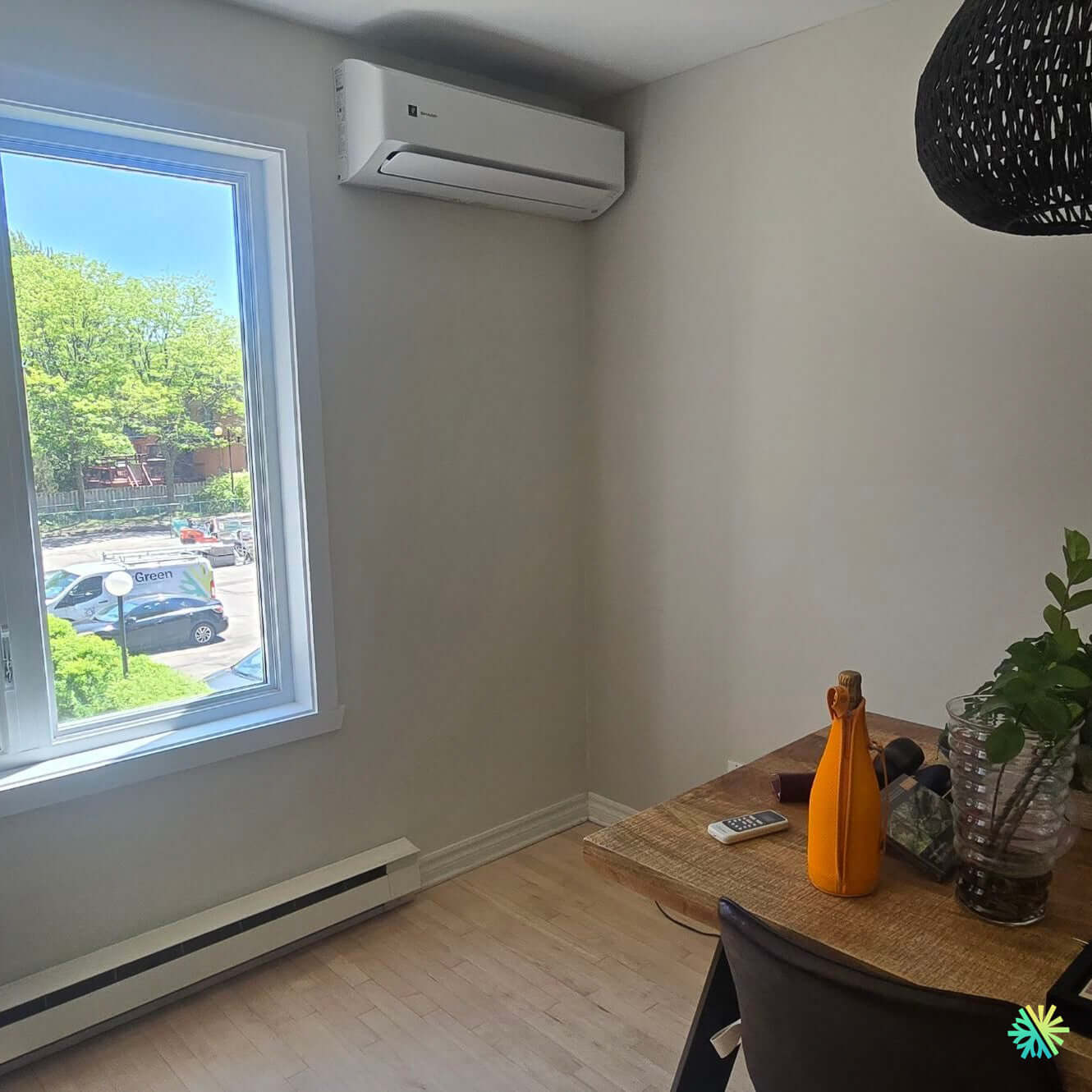 Installation d’une Sharp ZU1 thermopompe murale à Villeray–Saint-Michel–Parc-Extension