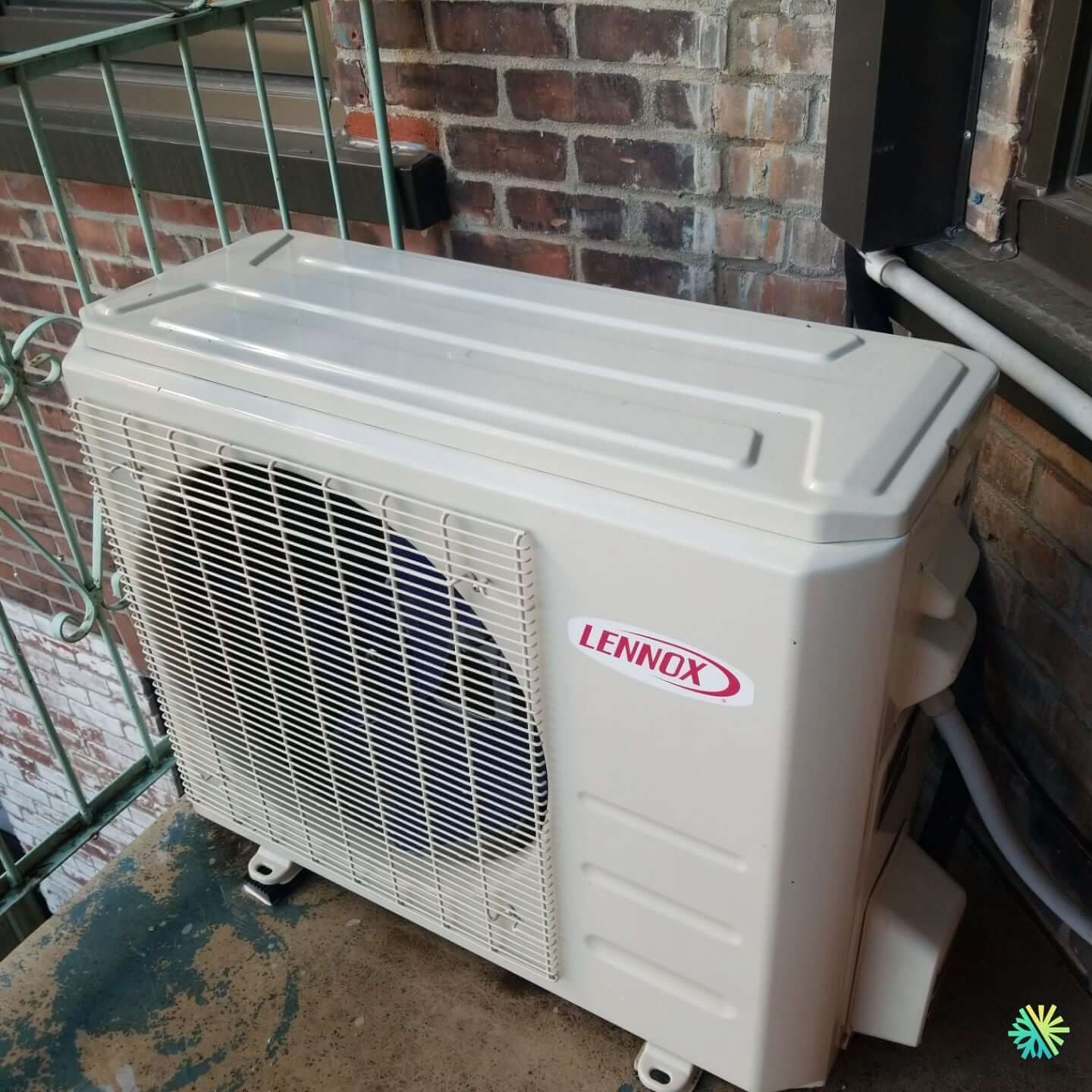 Installation d’une Lennox (gamme murale) thermopompe murale au Plateau-Mont-Royal