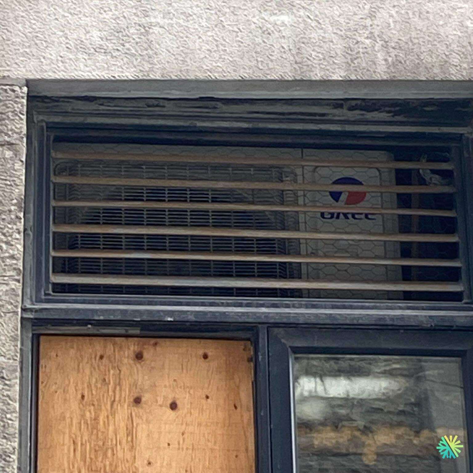 Nettoyage d’une thermopompe murale GREE à Outremont
