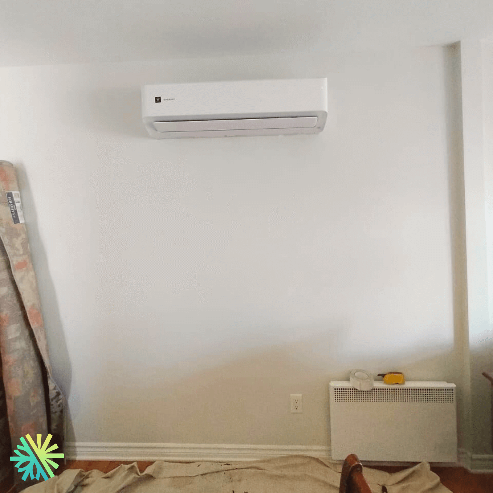 Installation d'une thermopompe murale Sharp ZU1 24 000 BTU à Terrebonne