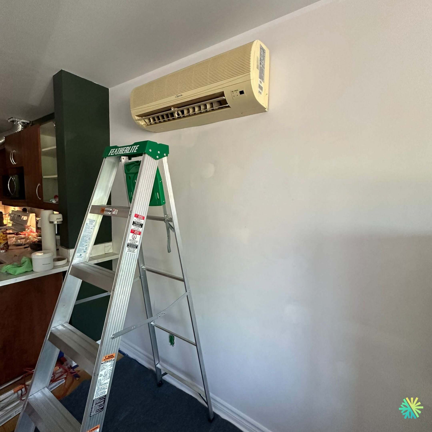 Réparation d’un climatiseur mural Gree à Sainte-Thérèse