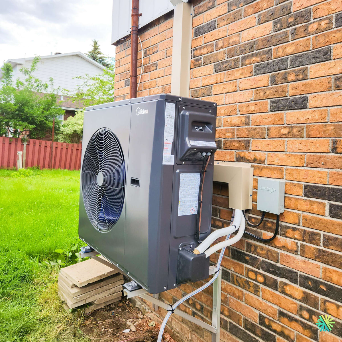 Installation d’une thermopompe centrale MIDEA EVOX G3 à Vaudreuil-Dorion, dans Vaudreuil-Soulanges